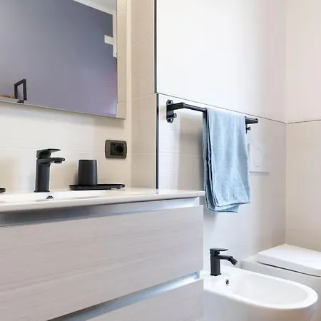 Daire Experience A Cozy Retreat By The Maggiore