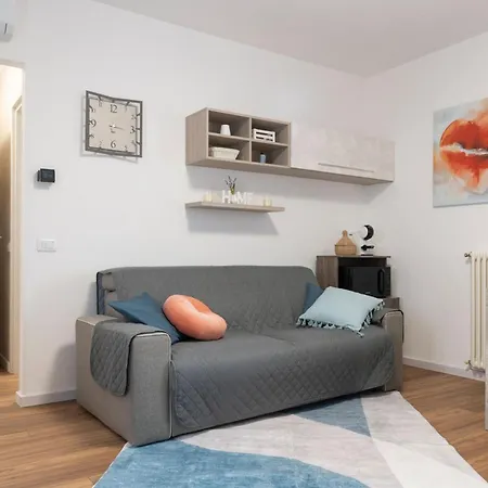 Apartman Experience A Cozy Retreat By The Maggiore *